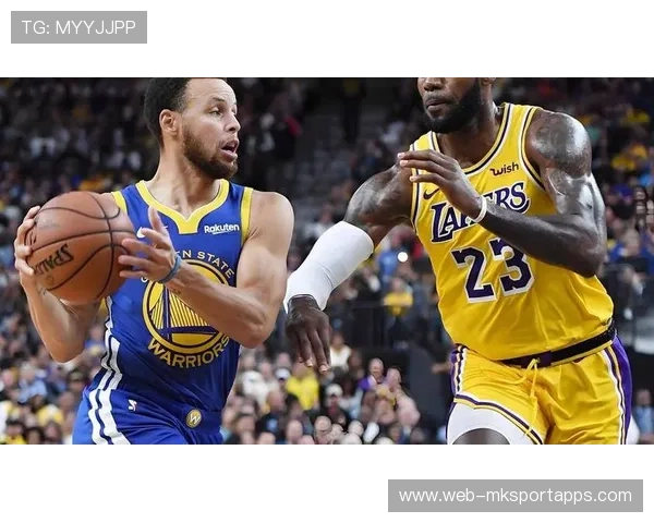 詹姆斯并列纪录被库里追平,NBA新旧王者对话再起 詹姆斯并列纪录被库里追平,NBA新旧王者对话再起