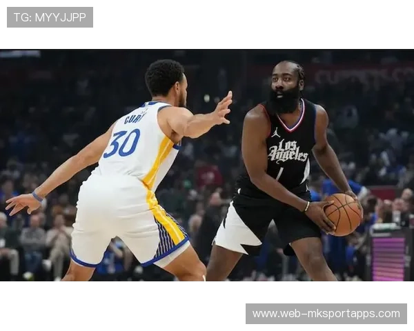 史诗大战：库里对决哈登，谁是最强后场！，库里和哈登谁更难防