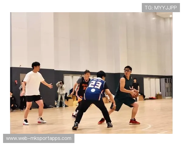 篮球在中国高原地区的训练适应机制研究，篮球原地高运球主要以什么关节为轴